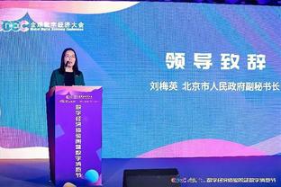 女校长回应在百人群发不雅视频：修手机之后手机被偷了，视频不是我发的